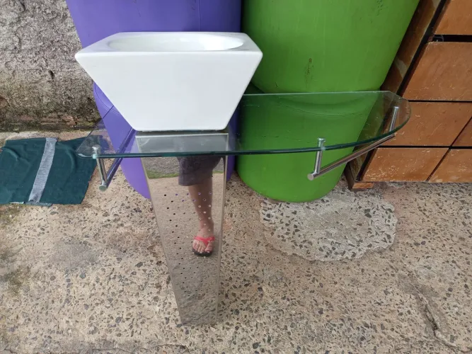 Pia para banheiro ou lavabo