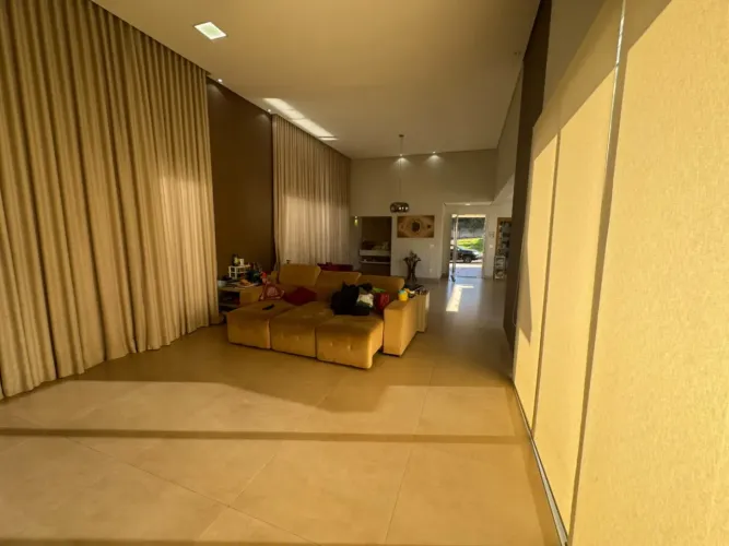 Casa à venda no condomínio Residencial Solar Primavera em Piratininga-SP.