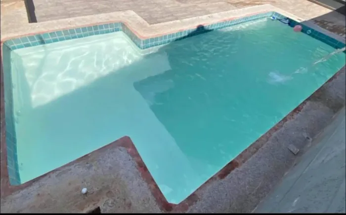 Piscina de 7 metros com prainha ?