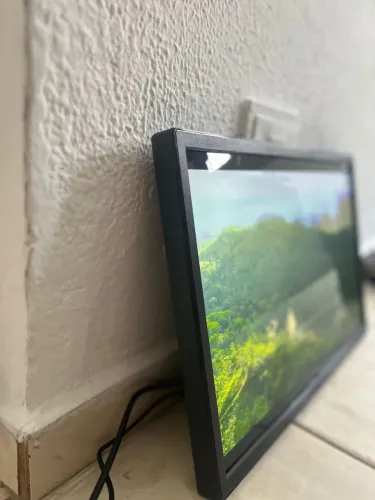 Monitor Bluecase 21?5