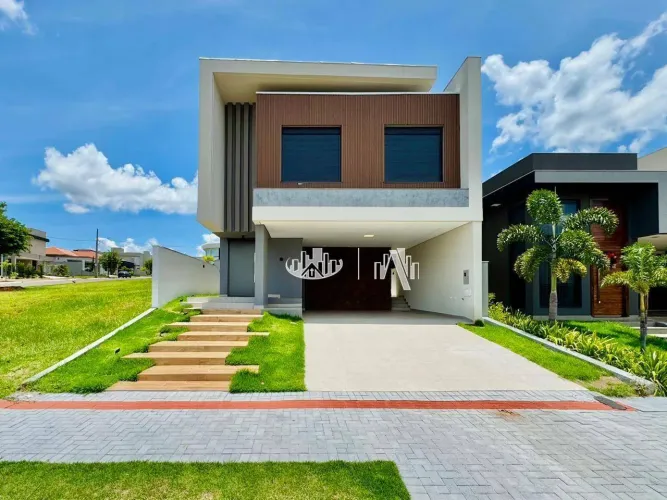 Sobrado com 3 Suites à venda, 209 m² por R$ 1.550.000 - Parque Taua Arangua - Londrina/PR