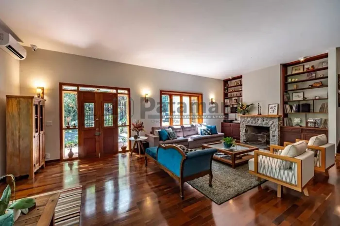 Casa à venda 6 quartos (4 suítes) no Condomínio Palos Verdes