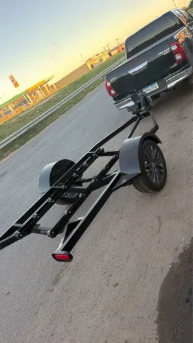 Carretinha rebaixada com rodas aro 17 zera ora faturar nome comprador