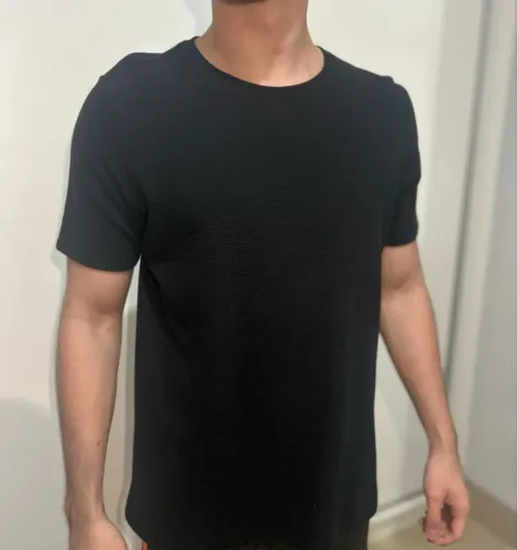 Camiseta preta algodão (Renner)