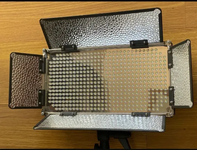 Iluminador | Refletor Greika LED 500 - Dimerizável | Profissional