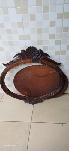 Moldura de madeira trabalhada(s/espelho)