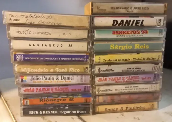 19 fitas K7 Gravadas para ouvir regravar ou artesanato a maioria sertanejo