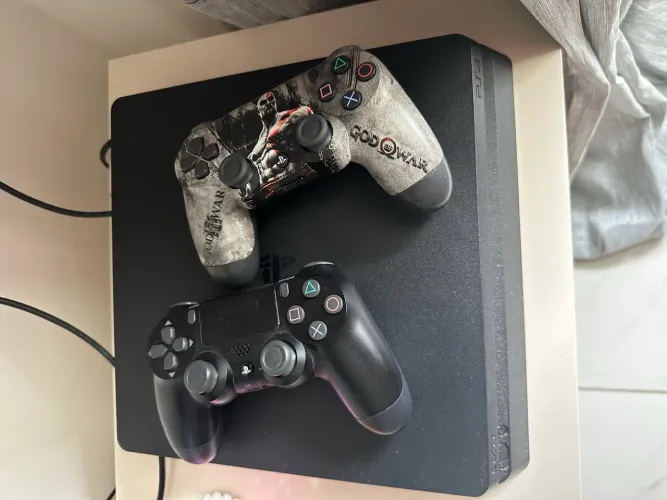 Ps4 slim