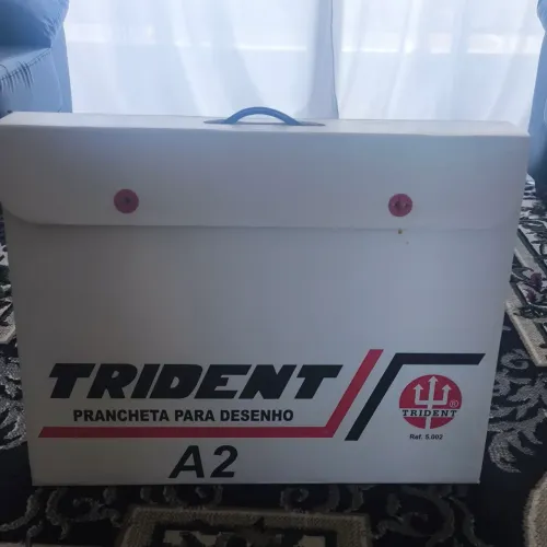 PRANCHETA PORTÁTIL A-2 com régua paralela Trident - modelo 5002