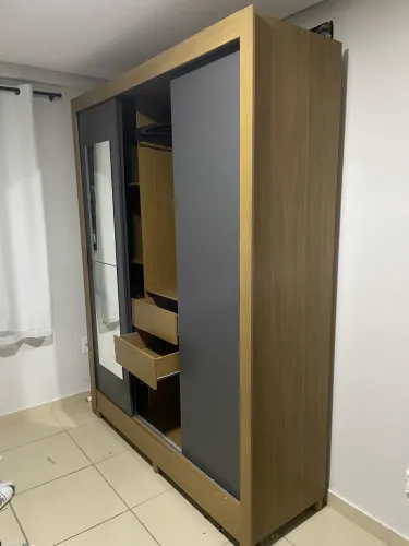 Guarda-Roupa Casal com Espelho Grande - Excelente Estado (já desmontado)