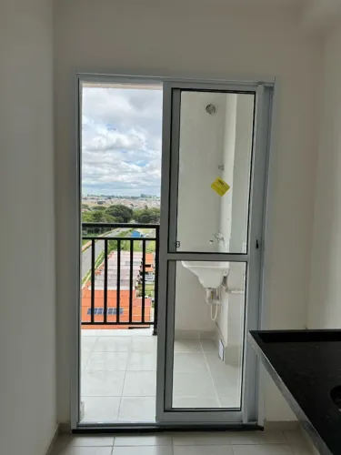 Portas de correr de alumínio com vidro temperado - sacada/área de serviço - Ótimo estado