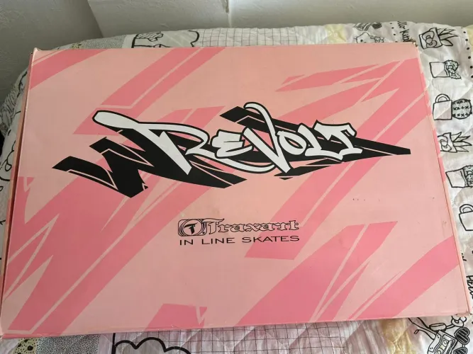 Patins Traxart Revolt Rose Tam 36/37 - (+CAPACETE TRAXART) NUNCA USADO (Novo)