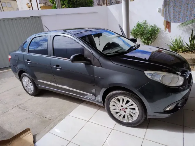 Fiat Grand Siena Essence 1.6 Flex 16V 2013