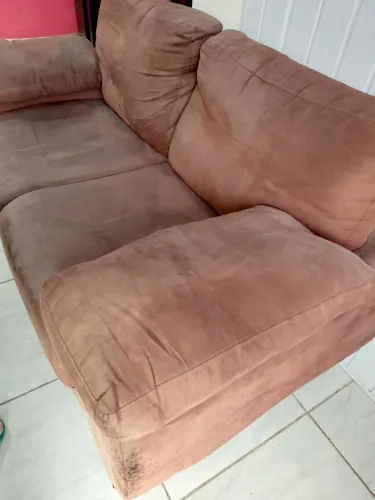Sofá com pouco tempo de uso