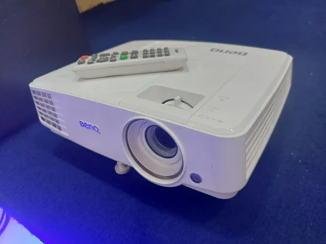 PROJETOR BENQ 3200 LUMENS