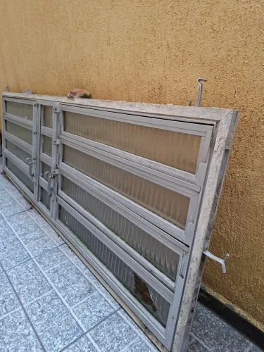 Janela de alumínio