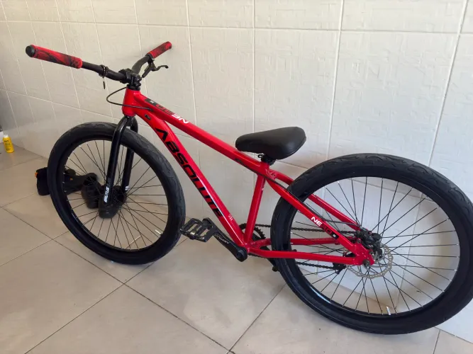 Bicicleta nero 5 aro 26