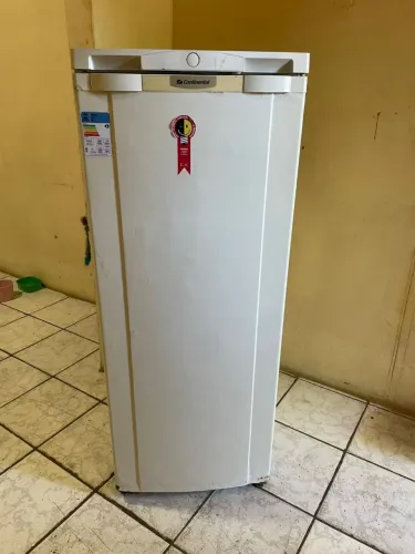 Vendo geladeira continental
