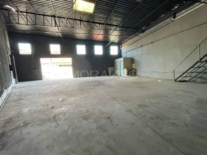 Galpão para alugar, 193 m² por R$ 3.800,00/mês - Parque dos Príncipes - Jacareí/SP