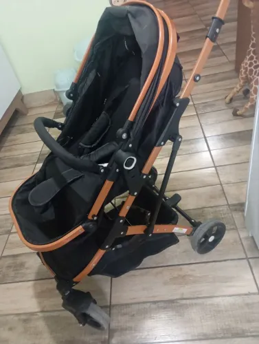 Carrinho de bebê unissex