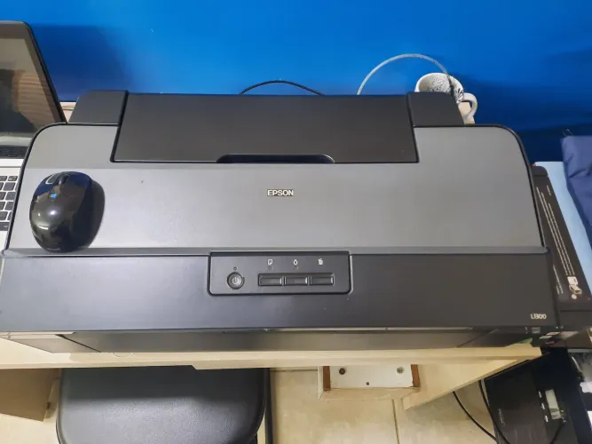 Impressora L1300 para retirada de peças.