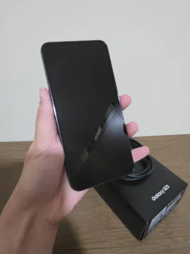 Samsung Galaxy S23 Preto - 256 GB | 8 GB RAM