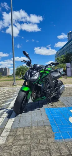 Kawasaki Z 1000 2022 (ENTREGO COM PNEUS NOVOS)