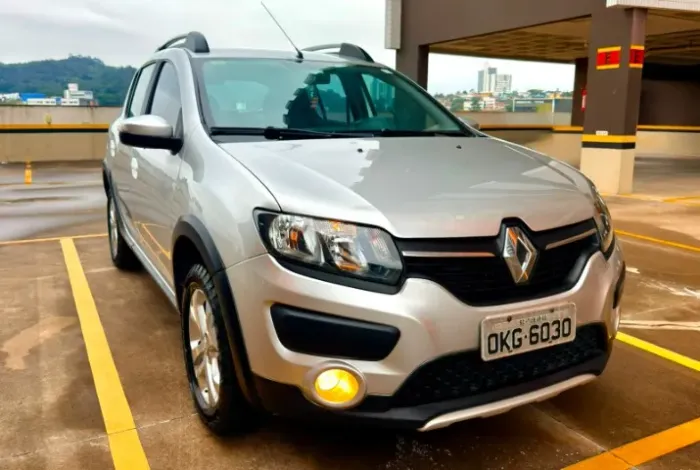 Renault Sandero Stepway Hi-power 1.6 8V 5P 2015