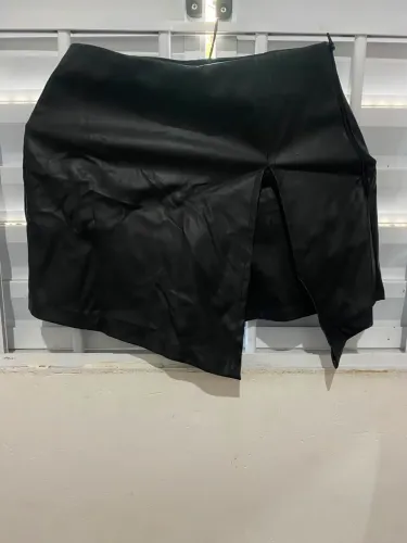 Short saia Couro