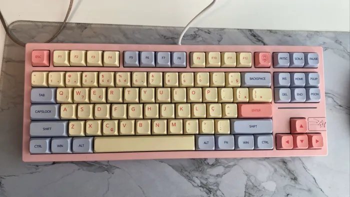 Teclado mecânico custom Epomaker Galaxy 80 rosa