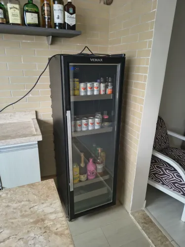 Geladeira expositora Venax impecável