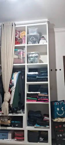 Trabalho com organização de guarda roupa, closet,  armários !
