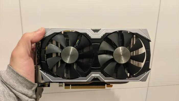 GTX 1070 8GB Zotac com defeito