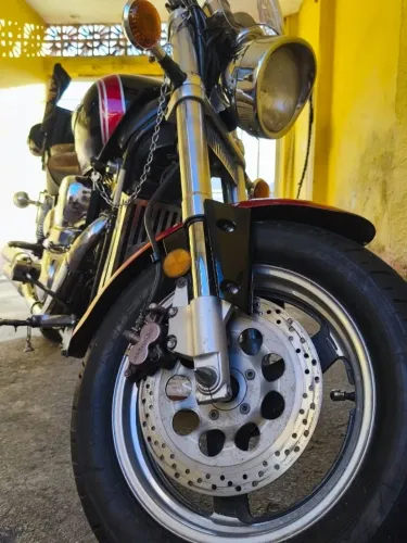 Marauder 800cc, grafismo novo, pneu trazeiro novo, linda pra viver!