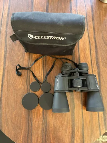 Binóculo Celestron Upclose G2 10-30x50