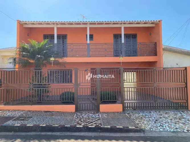 Sobrado com 3 dormitórios para alugar, 250 m² por R$ 3.100,00/mês - Belle Ville - Londrina