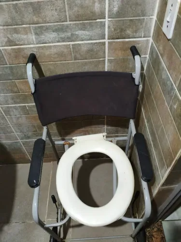 Cadeira de banho pra idoso