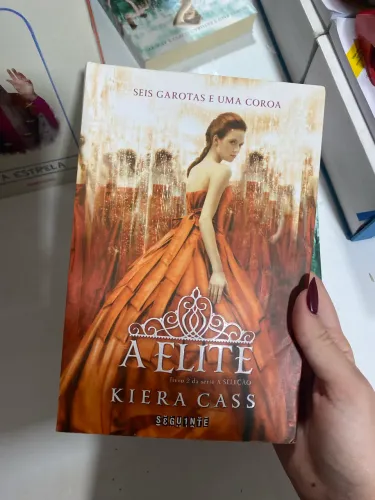 Livro A Elite - Kiera Kass