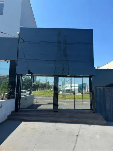 Vendo Salão feito com 2 Containers, em Americana, pode comprar o ponto ou só os containers