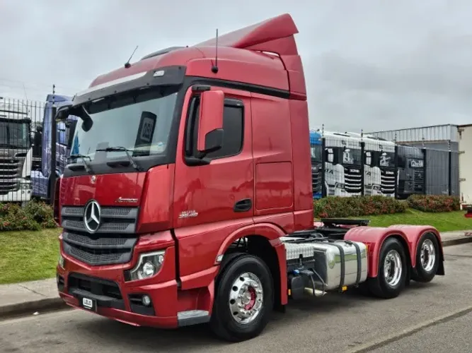 Mb New Actros 2548 6x2 Ano 23 Aut Placa Solar 200 mil km Roda alumínio Externas Único dono