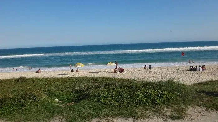 Alugo Amplo Quarto e Sala com 68 Metros Quadrados e Varandão na Orla da Barra da Tijuca
