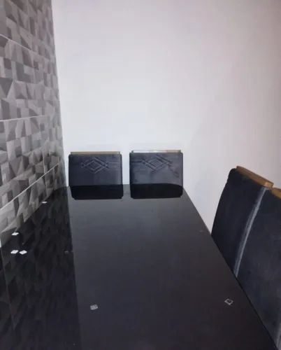 Mesa com 6 cadeiras Vidro temperado, não foi u sada ainda.