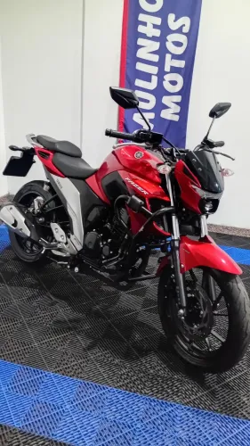 YAMAHA FZ25