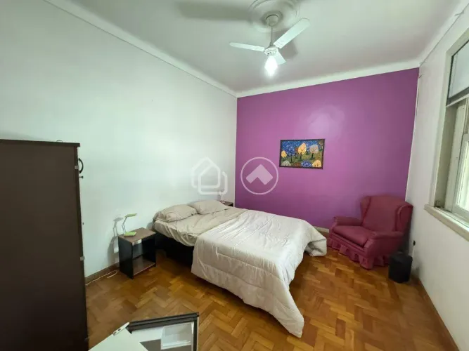 Casa Comercial à Venda no Prado, BH | 7 Quartos, 2 Varandas e Escritório