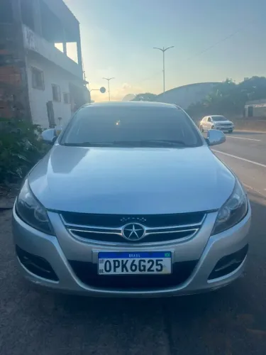 JAC J5 Sedan 1.5 16V 4P Mec. 2013