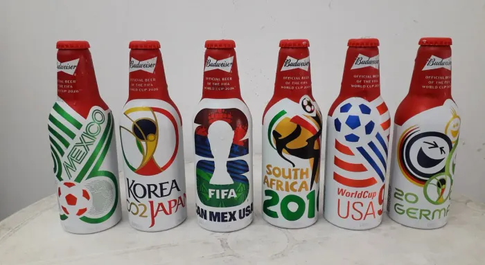 6 Garrafas Budweiser da Copa do Mundo 2026