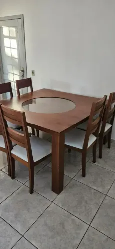 Mesa de madeira 8 lugares