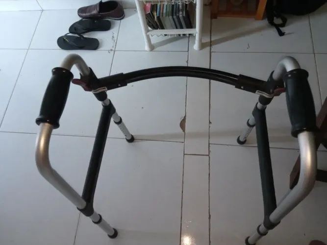 Andador Mercur adulto