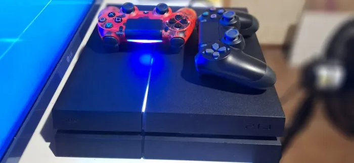 PS4 FAT BEM CONSERVADO!