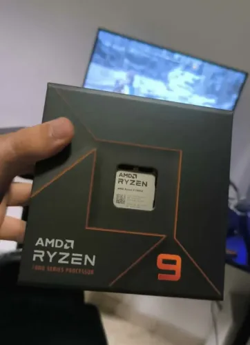 RYZEN 9 7900X 4.7Ghz/ Max 5.6Ghz